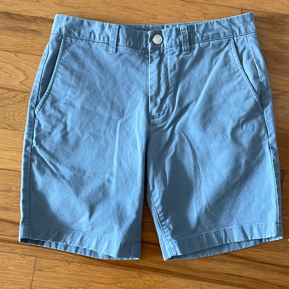 Men's Bonobos 7 inch inseam Gray Chino Shorts
Waist Size 30 - Picture 1 of 6
